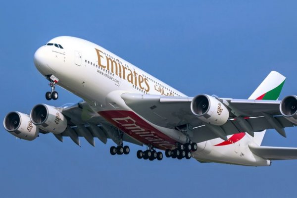 Emirates continua ampliando su capacidad conA 360