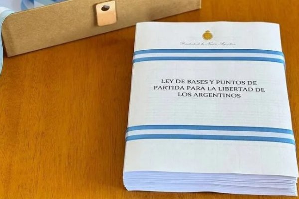 El Gobierno presentó la nueva versión de la ley ómnibus y un paquete fiscal con la restitución de Ganancias