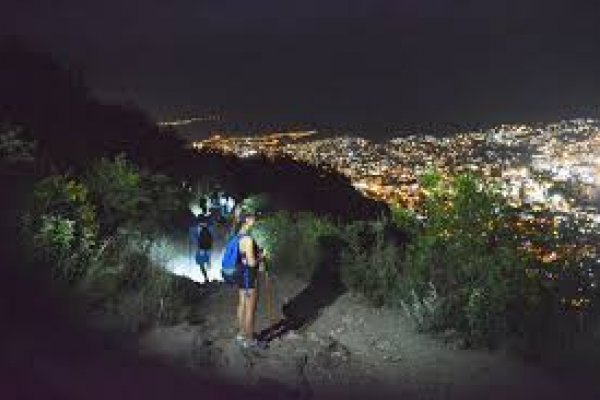 Córdoba mantendrá  paseos nocturnos por el Cerro de la Cruz bajo las estrellas