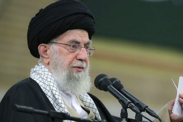 ¿Quién es Ali Jamenei, el líder supremo de Irán?