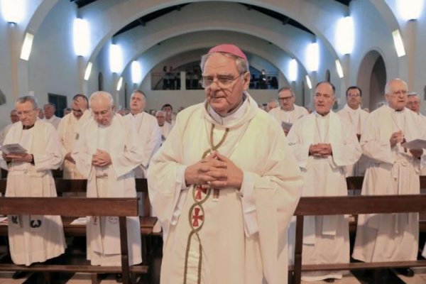 Obispos argentinos llaman a orar por la paz y el diálogo en Medio Oriente