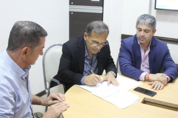 Corrientes: firma de convenio para que trabajadores de Salud accedan a más beneficios