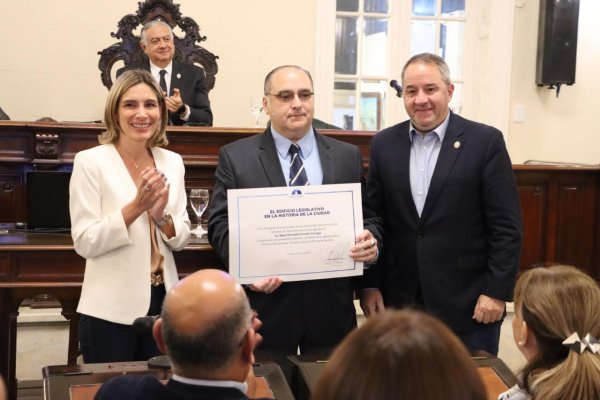 Presentaron el libro: “El edificio Legislativo”