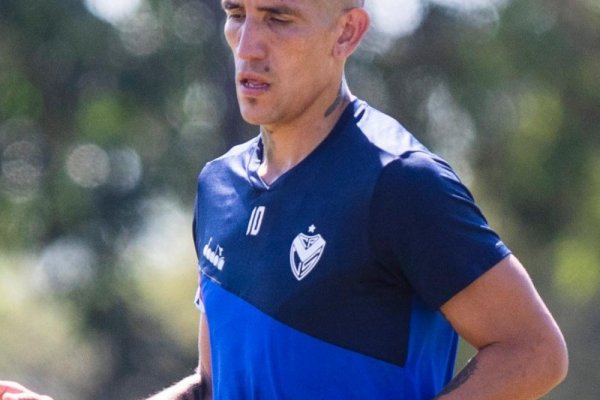 El DT de Vélez fue tajante sobre Centurión: 