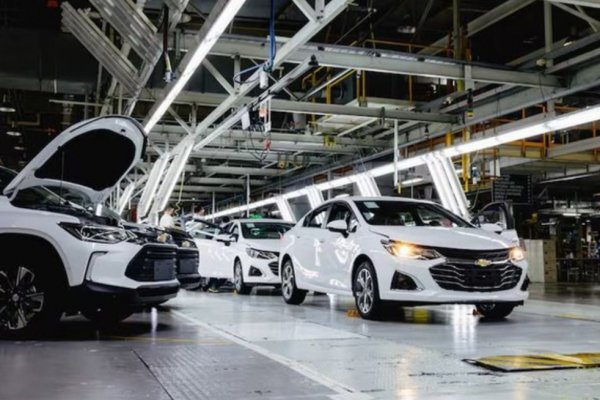 CRISIS AUTOMOTRIZ!  General Motors anunció que paraliza su planta en Argentina