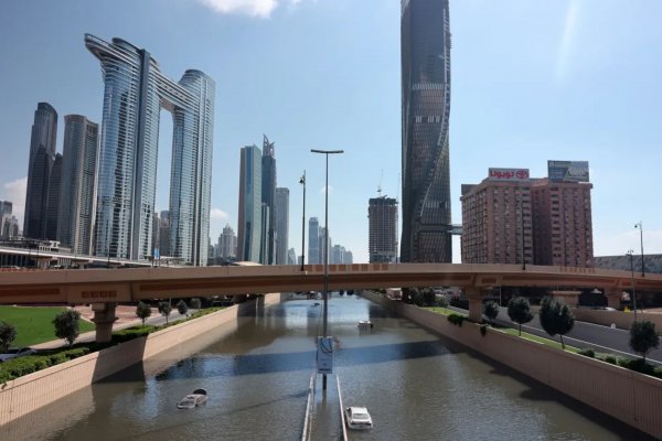 La semana en que la vida en Dubai se paralizó por las históricas lluvias