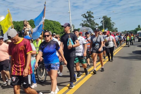 ITATÍ:Llegaron los peregrinos de los Tres Pueblos a la Basílica