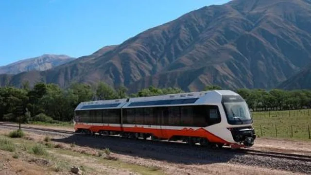 Extenderán el recorrido del tren turístico y solar de Jujuy