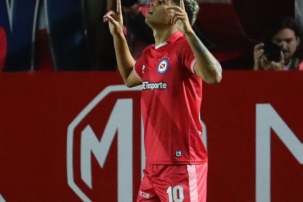 Con un equipo alternativo, Argentinos Juniors logró un triunfazo ante Corinthians