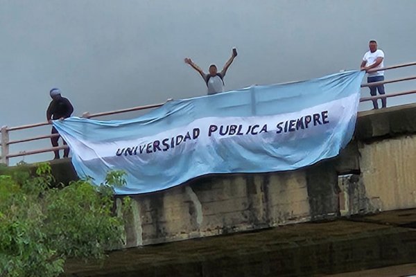 Histórica marcha universitaria en Corrientes – Chaco con fuerte aviso de resistencia para Mieli y sus aliados locales
