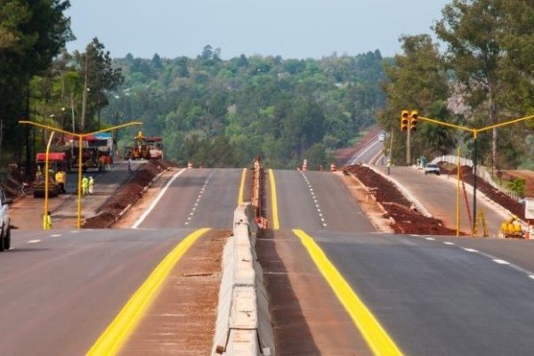 ¿Y Corrientes?: Milei prometió a Misiones $20 mil millones para reactivar la obra pública