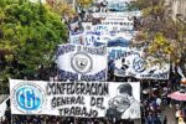 La CGT marcha por el Día del Trabajador y tras la media sanción de la ley Bases