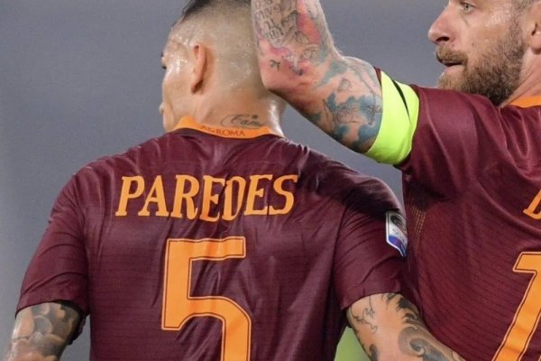 Paredes llenó de elogios a De Rossi en la Roma: 