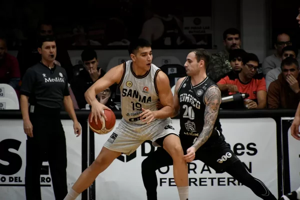 San Martín de Corrientes ganó en La Banda y da pelea para meterse en los cuartos de final