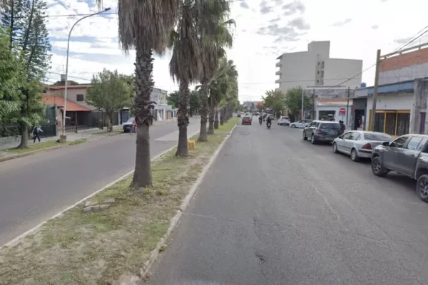 Corrientes: golpeó a su ex pareja y la tiró de una camioneta