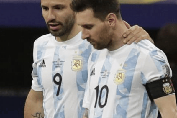 Un ex compañero de Messi jugará con Agüero en la Kings League