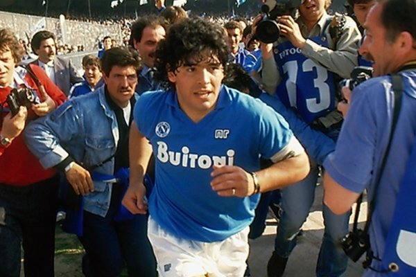 Una pieza clave: Diego Maradona y su primer titulo en Napoli