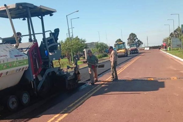 Continúa la reasfaltado del acceso sur a la ciudad de Empedrado