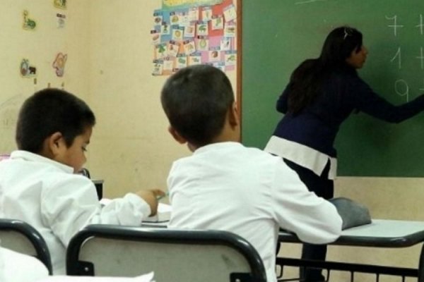 Otro dato negativo para la provincia aliada a Milei: la mitad de los docentes de Corrientes no llegan a la línea de pobreza