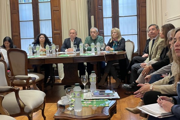 Articulan acciones para optimizar la atención de niños institucionalizados