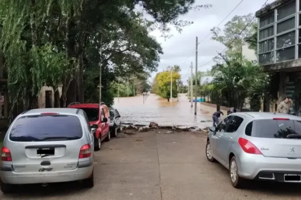 Todavía quedan casi 400 personas evacuadas por las inundaciones en la costa del río Uruguay