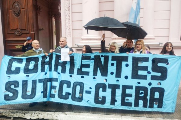 Docentes de Corrientes piden aumento arriba de la inflación y salario sobre de la Línea de Pobreza