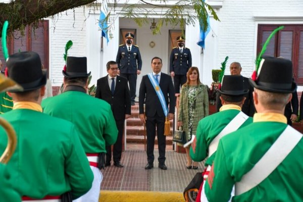 Actos y desfile del 25 Mayo