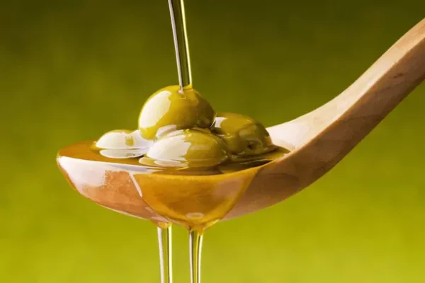 ANMAT prohibió dos aceites de oliva: cuáles no hay que comprar