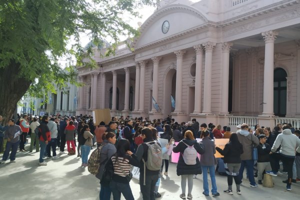 Gran convocatoria local en rechazo a la desregulación de la atención a discapacitados