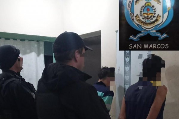 La Policía demoro a dos jóvenes de alias “Edu” y “Tuiti” que resultaron poseer orden de detención