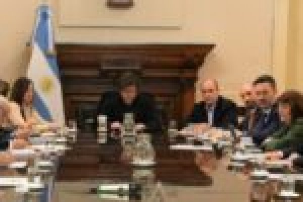 En el gobierno sospechan que Lule Menem es quien opera contra Pettovello