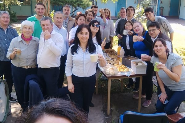 ICAA cerró una semana de incumplimiento de promesas con choripaneada