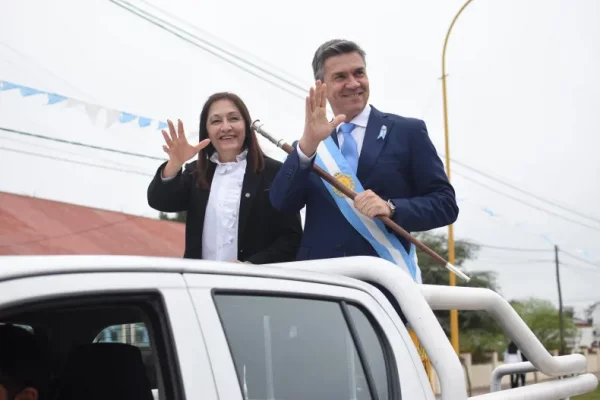 Zdero, en el acto central del Día de la Bandera: 