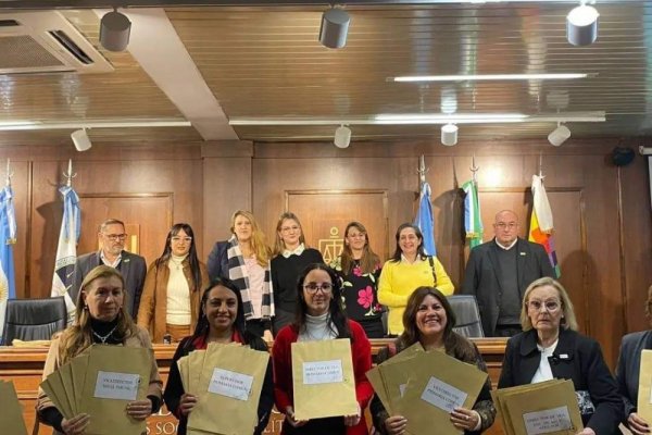 Más de mil docentes concursan para ocupar 950 cargos jerárquicos