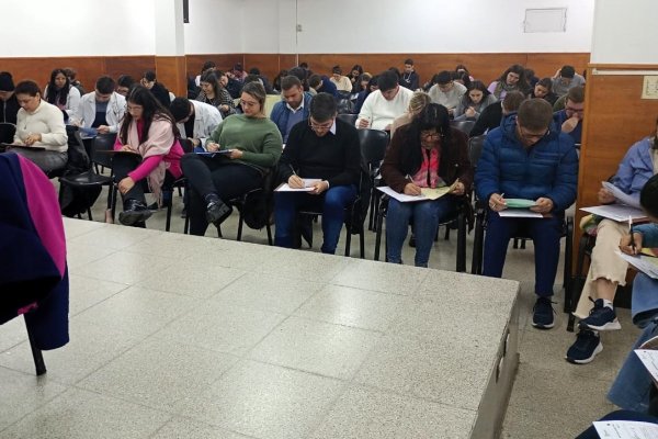 En Corrientes, más de 200 aspirantes rindieron el examen único de residencias de salud