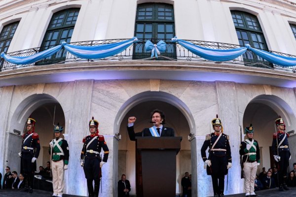 Pacto de mayo de Milei con gobernadores, Valdés confirmado en medio del caso Loan Peña