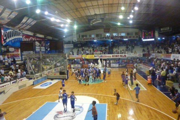 COPA PALACIO! Regatas Corrientes y Básquetbol Córdoba finalistas