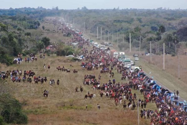 CORRIENTES! Peregrinos de San Luis del Palmar rumbo a la Basílica de Itatí