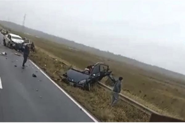 FATAL ACCIDENTE! Mueren cinco personas en choque frontal en Corrientes