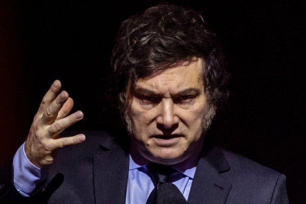 Además, el Topo está despistado