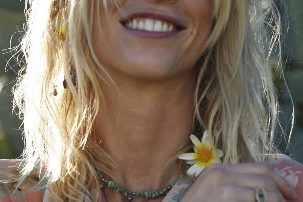 Según un experto perfumista, estas fragancias refrescan y dan energía durante la ola de calor