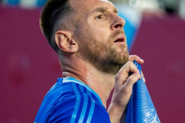 Alexander Arnold sentenció a Lionel Messi: 