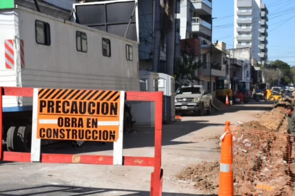 Una calle continúa cerrada por obras en pleno centro de Corrientes