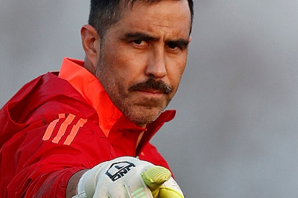 Bravo explotó por el arbitraje en la Copa América: 