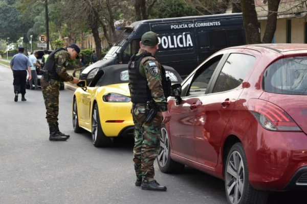 ¿Solo para la foto?: Policía provincial hizo controles en accesos a Corrientes capital
