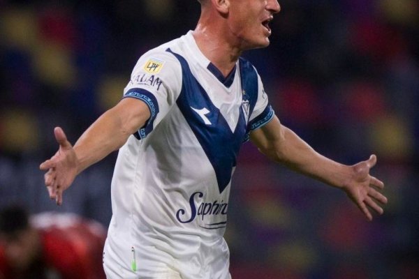 Vélez se hizo fuerte en Santiago del Estero y venció a Central Córdoba