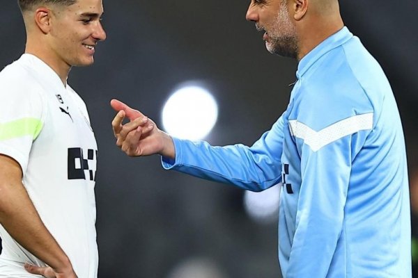 Pep Guardiola volvió a plantarse con Julián Álvarez: 
