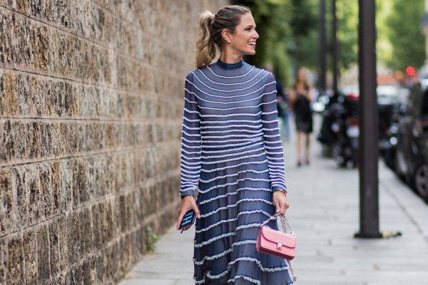 Si tienes una boda en septiembre, estos vestidos de invitada resumen las tendencias del otoño