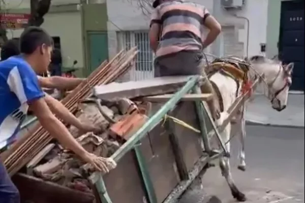 Corrientes: carreros se movilizan a la sede municipal capitalina