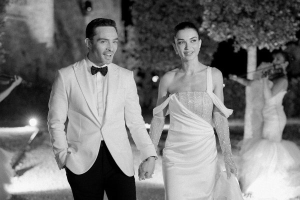 El segundo vestido de novia de la boda italiana de Amy Jackson y nuestro Chuck Bass es de una firma española